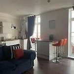Harcourt Place *