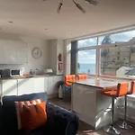 Harcourt Place Appartement *